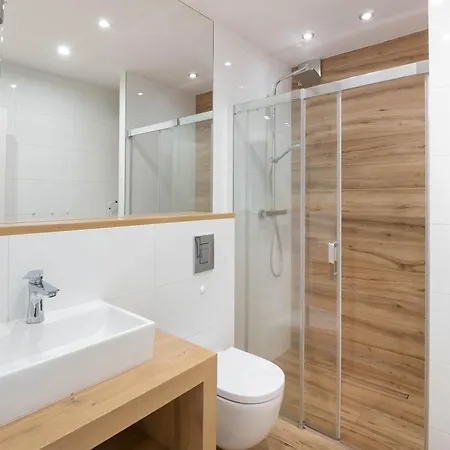 Blue And Beige With Mountain View And Parking By Renters Apartament Szklarska Poręba
